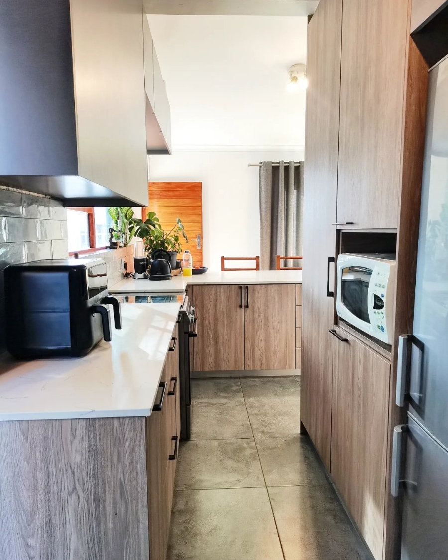 2 Bedroom Property for Sale in Pine Acres Western Cape